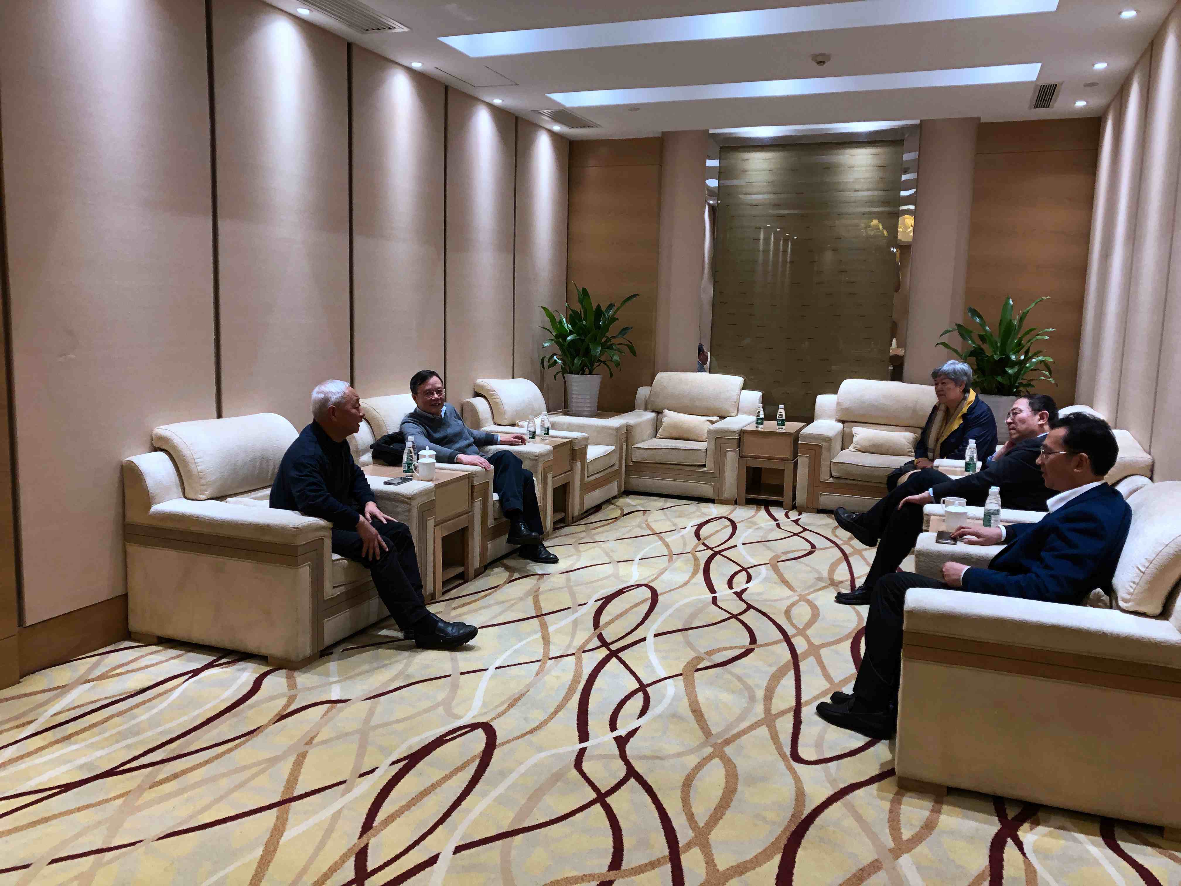 續文利、王英、張斌等一行拜會四川大學華西醫院領導