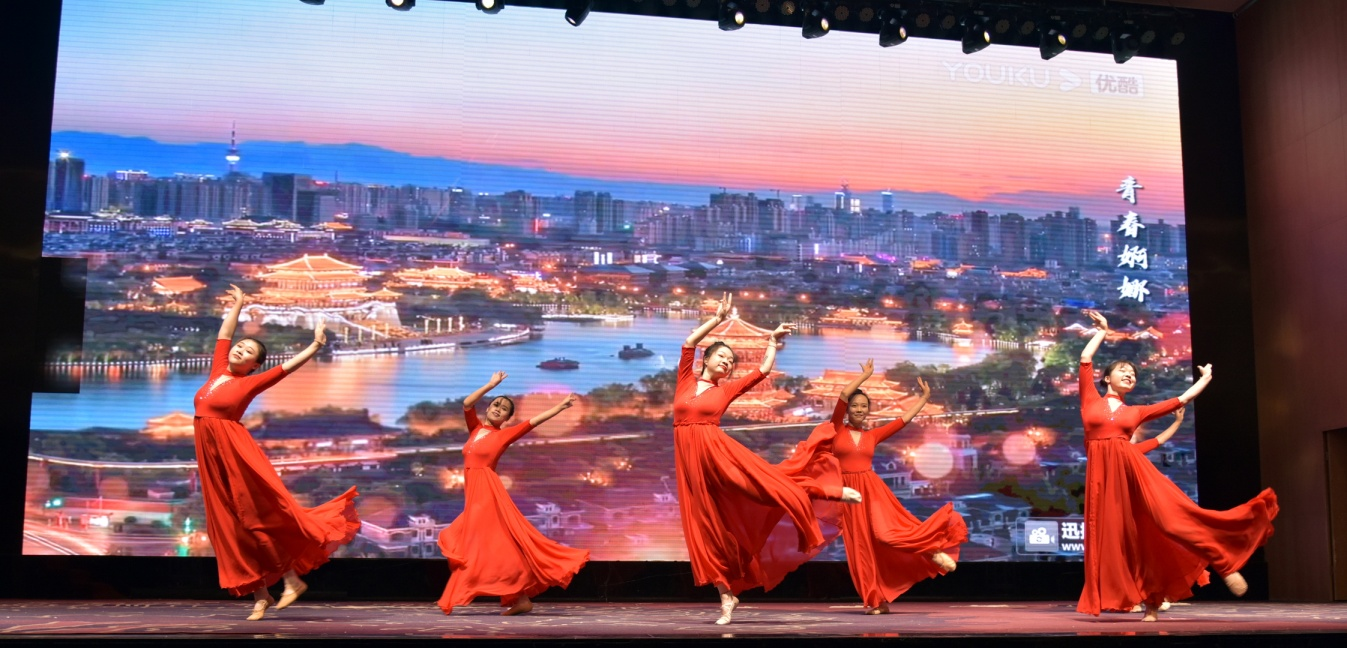 張斌出席“謳歌百年偉業、攜手共創新篇”主題文藝匯演